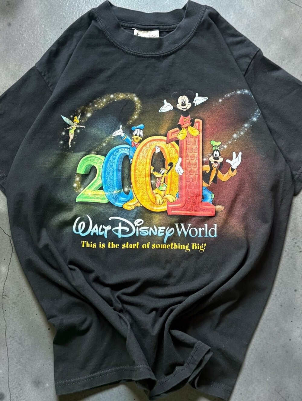Vintage 2001 Walt Disney World Cartoon Mickey Mouse Shirt Size Mens Small